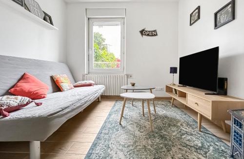 Tours Apartment | Studio douillet, proche tram & bus