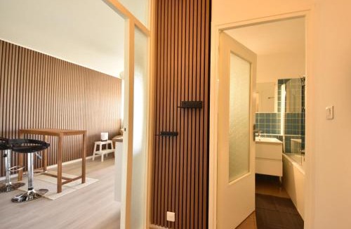 Poincare - Foch - Anatole France - Croix de Bourgogne Apartment | Studio du Clos de Médreville