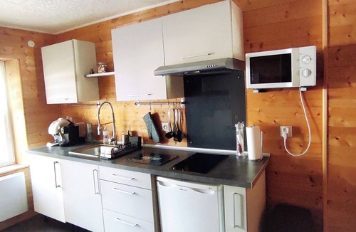 Lempdes Apartment | Studio Duplex Avec Terrasse Ombragée