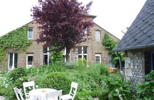 Trouville-la-Haule Bed & Breakfast | Studio duplex L'Ecole Buissonnière