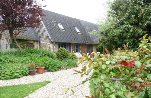 Trouville-la-Haule Bed & Breakfast | Studio duplex L'Ecole Buissonnière