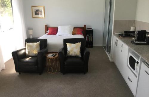 Echunga Bed & Breakfast | STUDIO ECHUNGA Adelaide Hills