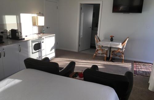 Echunga Bed & Breakfast | STUDIO ECHUNGA Adelaide Hills