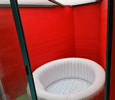 Sainte-Anne - Faubourg Noyon Apartment | Studio Eden Jacuzzi