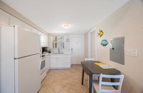 Madeira Beach Condo | Studio Efficiency Ground Floor - Surf Song #116