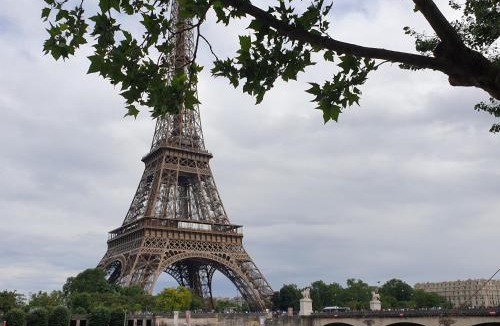 16th Arrondissement Apartment | Studio Eiffel Tower Trocadero