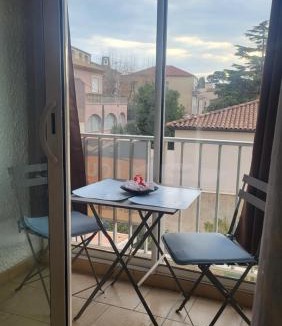 Montfermeil Apartment | Studio Emilie