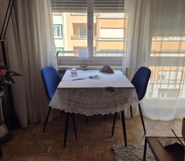 Malombre Apartment | Studio en centre Ville, côté de la Gare de Champel et d l'Hopital