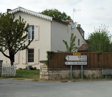 Le Bourdet House | Studio en toute simplicité