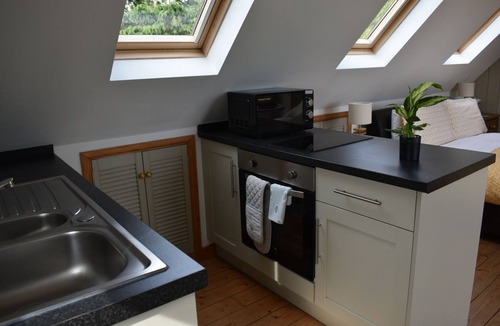 Strete Apartment | Studio Ensuite, Frogwell