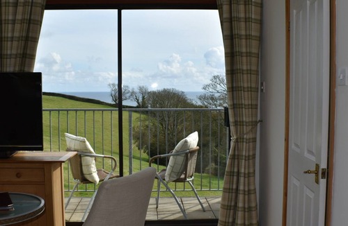 Strete Apartment | Studio Ensuite, Frogwell