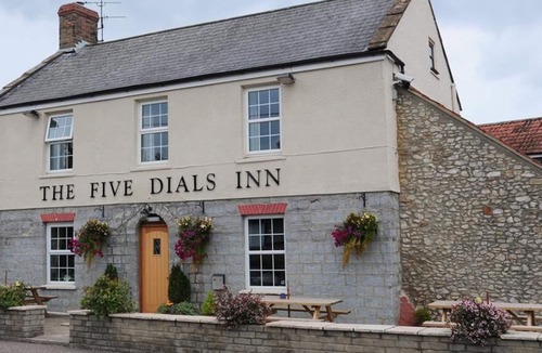 Horton Apartment | Studio Ensuite Whitney Bottom at The Five Dials Inn