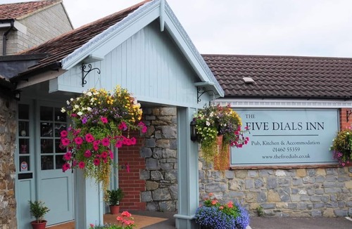 Horton Apartment | Studio Ensuite Whitney Bottom at The Five Dials Inn