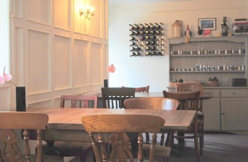 Horton Apartment | Studio Ensuite Whitney Bottom at The Five Dials Inn