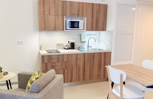 Aubenas Apartment | Studio-Ensuite with Shower