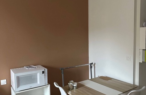 Henriville Apartment | Studio Entièrement Meublé et Équipé de 26 m2