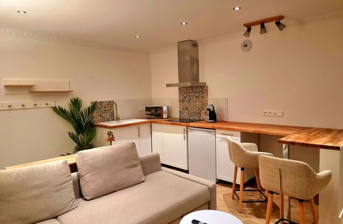 Montpon-Menesterol Apartment | Studio Entier de Standing