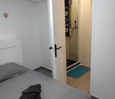 Sin-le-Noble Apartment | Studio entier avec WiFi, Smart TV, proche Douai