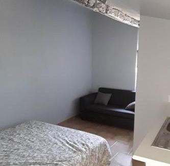 Montfrin Apartment | Studio entre Cévennes et Camargue
