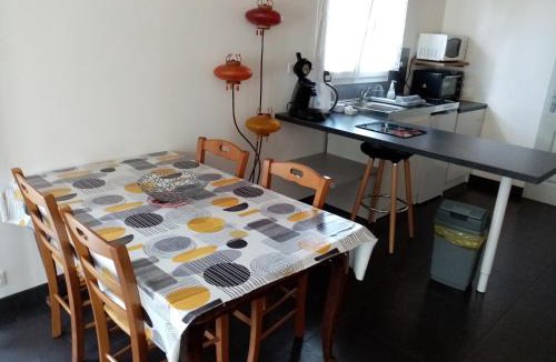 Saint-Romain-de-Benet Apartment | Studio entre terre et mer