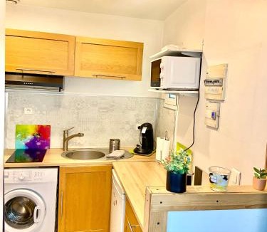 Septemes-les-Vallons Apartment | Studio entre Aix en Provence et Marseille et parking