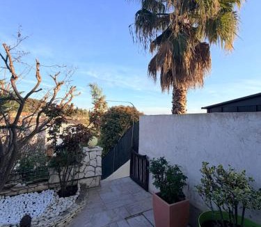 13th Arrondissement Apartment | studio entre vallée colline et soleil marseillais