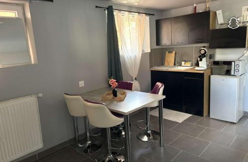 Erny-Saint-Julien Apartment | Studio erny