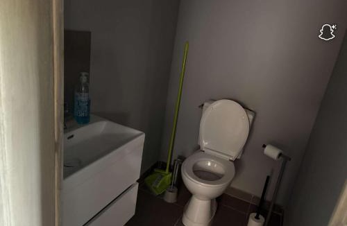 Erny-Saint-Julien Apartment | Studio erny