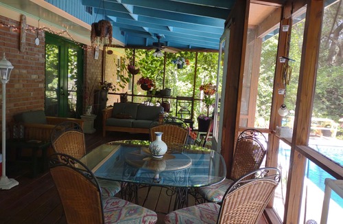 Tallahassee Apartment | Studio ESCAPE Cozy CLOSE-IN Kitchen Pool Work-Space