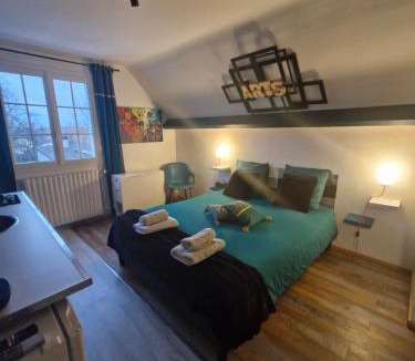 Saint-Germain-du-Corbeis Bed & Breakfast | Studio et chambres d'hôtes les nuits de Gesnes