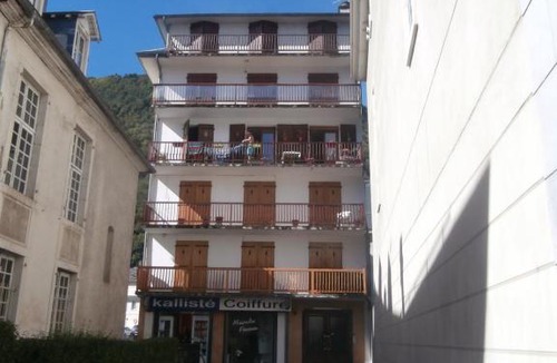 Bagneres-de-Luchon Apartment | Studio ETIGNY