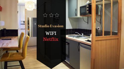 Sainte-Anne - Faubourg Noyon Apartment | Studio Evasion