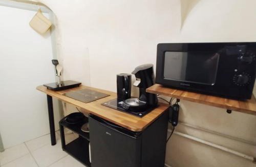 Saint-Paul-Trois-Chateaux Apartment | Studio - Fontaine