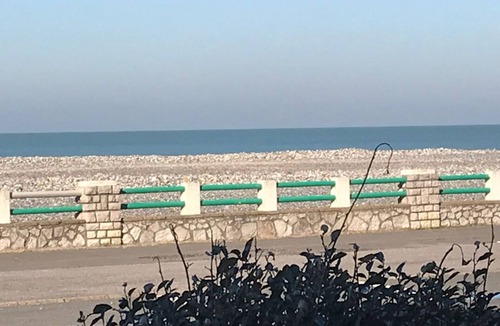 Cayeux-sur-Mer House | Studio facing the sea