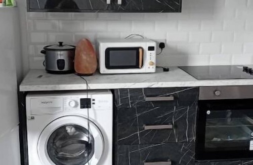 Fence Apartment | Studio Flat 2 Nelson Town Centrenn