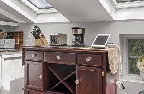 Westport Apartment | Studio Flat Above Historic Cider Mill