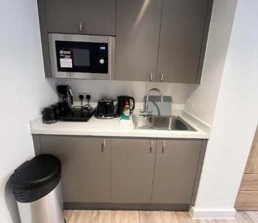 Bristol Floating Harbour Apartment | Studio Flat Close to Queen Square - Flat 4B