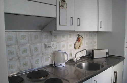 Tour-de-Champel Apartment | Studio flat in a peaceful area with free car park and public transportation