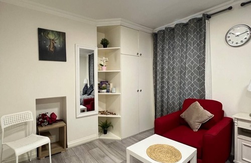 South Acton Apartment | Studio flat in Acton