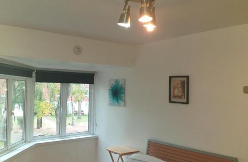 Bracknell Apartment | Studio flat in central Bracknell