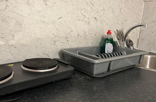 Bensham Manor Apartment | Studio Flat In Croydon