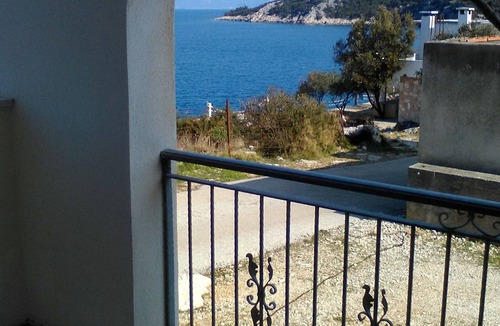 Pokrivenik Apartment | Studio flat near beach Cove Pokrivenik (Hvar) (AS-8673-b)