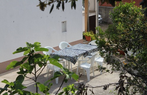 Pokrivenik Apartment | Studio flat near beach Cove Pokrivenik (Hvar) (AS-8673-b)