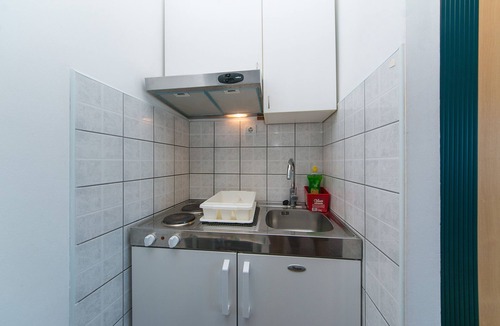 Brist Apartment | Studio flat near beach Brist, Makarska (AS-15714-b)