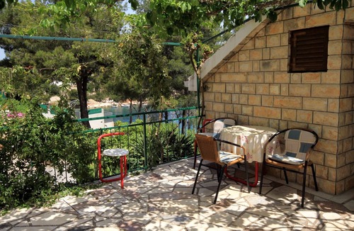 Vrbanj Apartment | Studio flat near beach Basina, Hvar (AS-542-b)