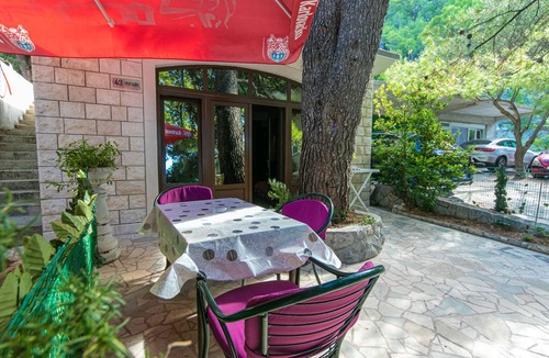 Brela Apartment | Studio flat near beach Brela, Makarska (AS-6007-a)
