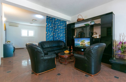 Brela Apartment | Studio flat near beach Brela, Makarska (AS-6007-a)