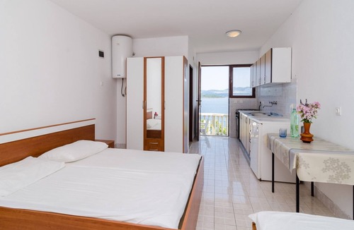 Dubrava Apartment | Studio flat near beach Cove Pještata, Pelješac (AS-14440-a)