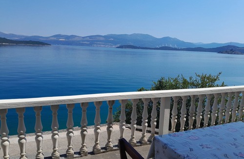 Dubrava Apartment | Studio flat near beach Cove Pještata, Pelješac (AS-14440-b)