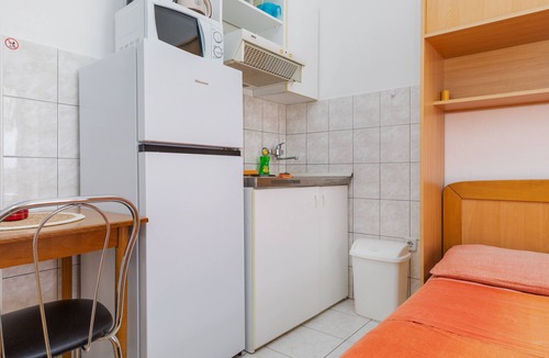 Jesenice Apartment | Studio flat near beach Sumpetar, Omiš (AS-2808-a)